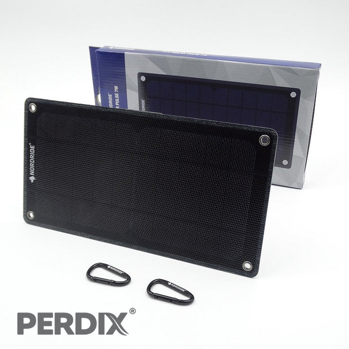 An extra robust and compact solar panel for on the go. Ideal for charging smaller cordless devices such as flashlights, hand lamps, compact cordless floodlights or power banks.