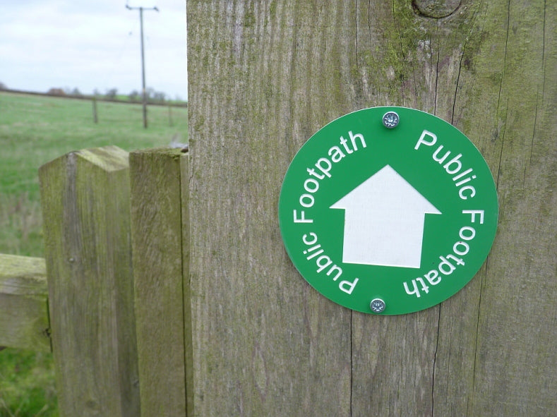 Public Footpath Directional Gate Sign — Perdix Wildlife Supplies