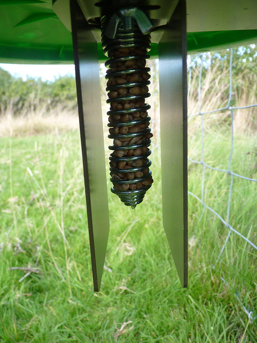 PERDIX Spiral guard protecting wheat for game birds from pests
